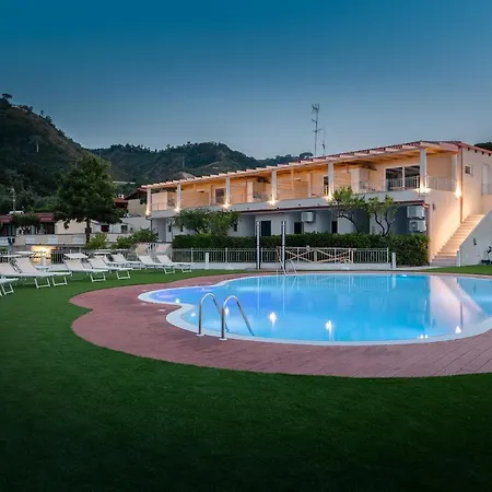 New Paradise Aparthotel Tropea