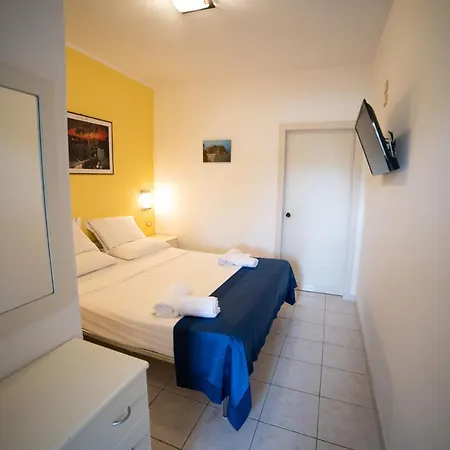Aparthotel New Paradise 2*