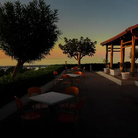 New Paradise Hotel apartamentowy 4*