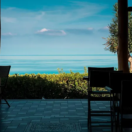 Apart-hotel New Paradise 4*