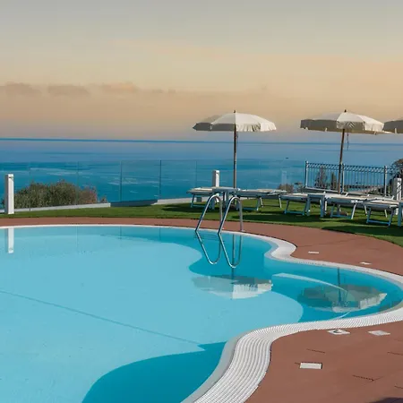 New Paradise Apart-hotel 4*