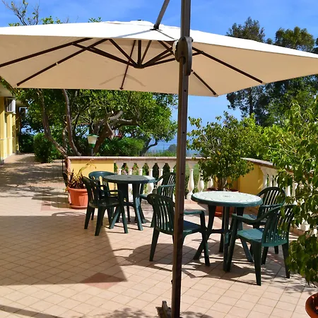 Apart-hotel New Paradise