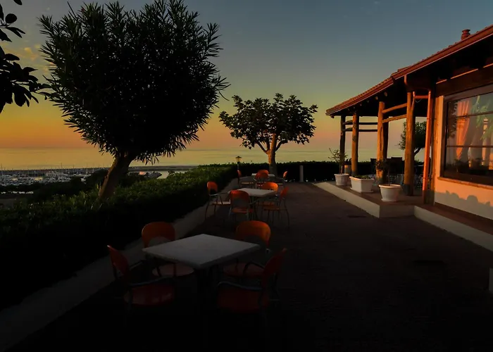 New Paradise Aparthotel 4*