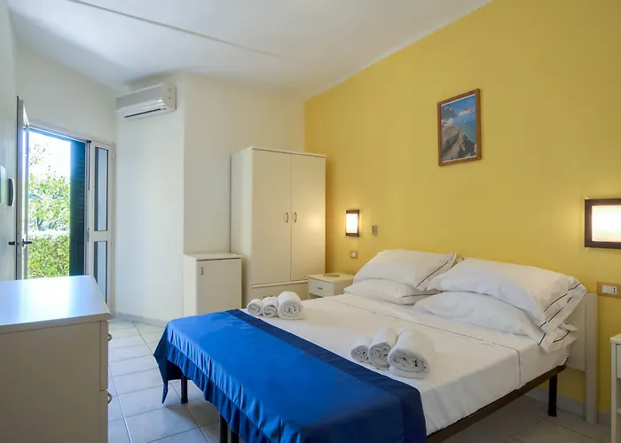 Aparthotel New Paradise 4*