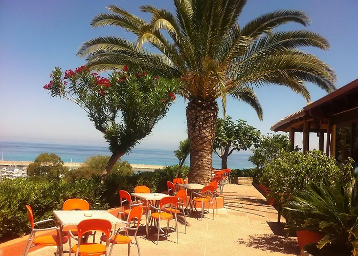 Aparthotel New Paradise 4*