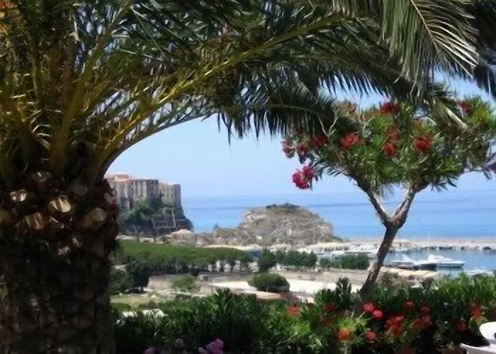 New Paradise Aparthotel 4*