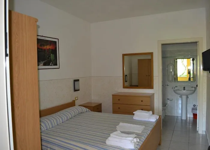 Aparthotel New Paradise 4*